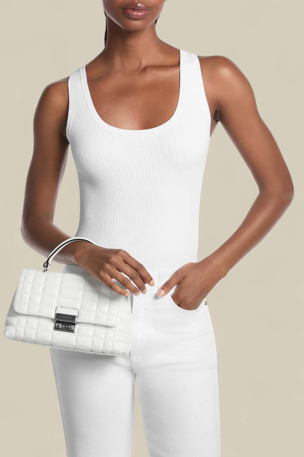 תמונת כל הלוק של תיק קרוס טרייבקה מדיום